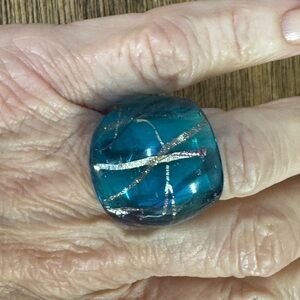 Elegant Blue and Gold Women's Ring